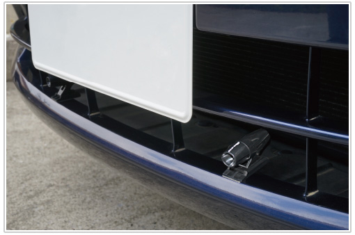 動物よけ警笛　車設置画像